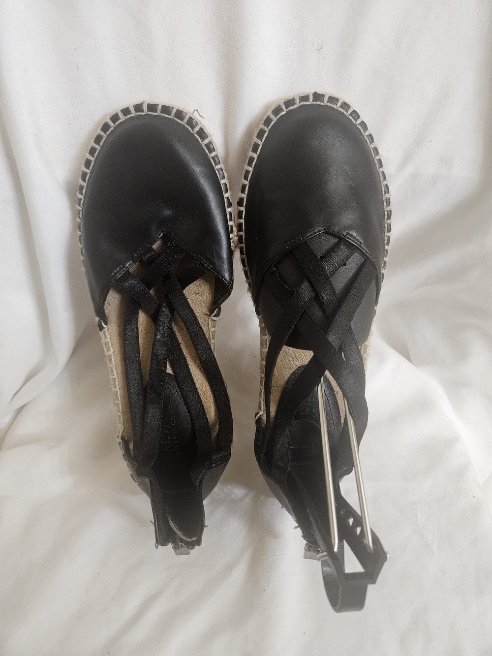 Kenneth Cole Black Leather Strappy Espadrille Flats - Picture 4 of 5